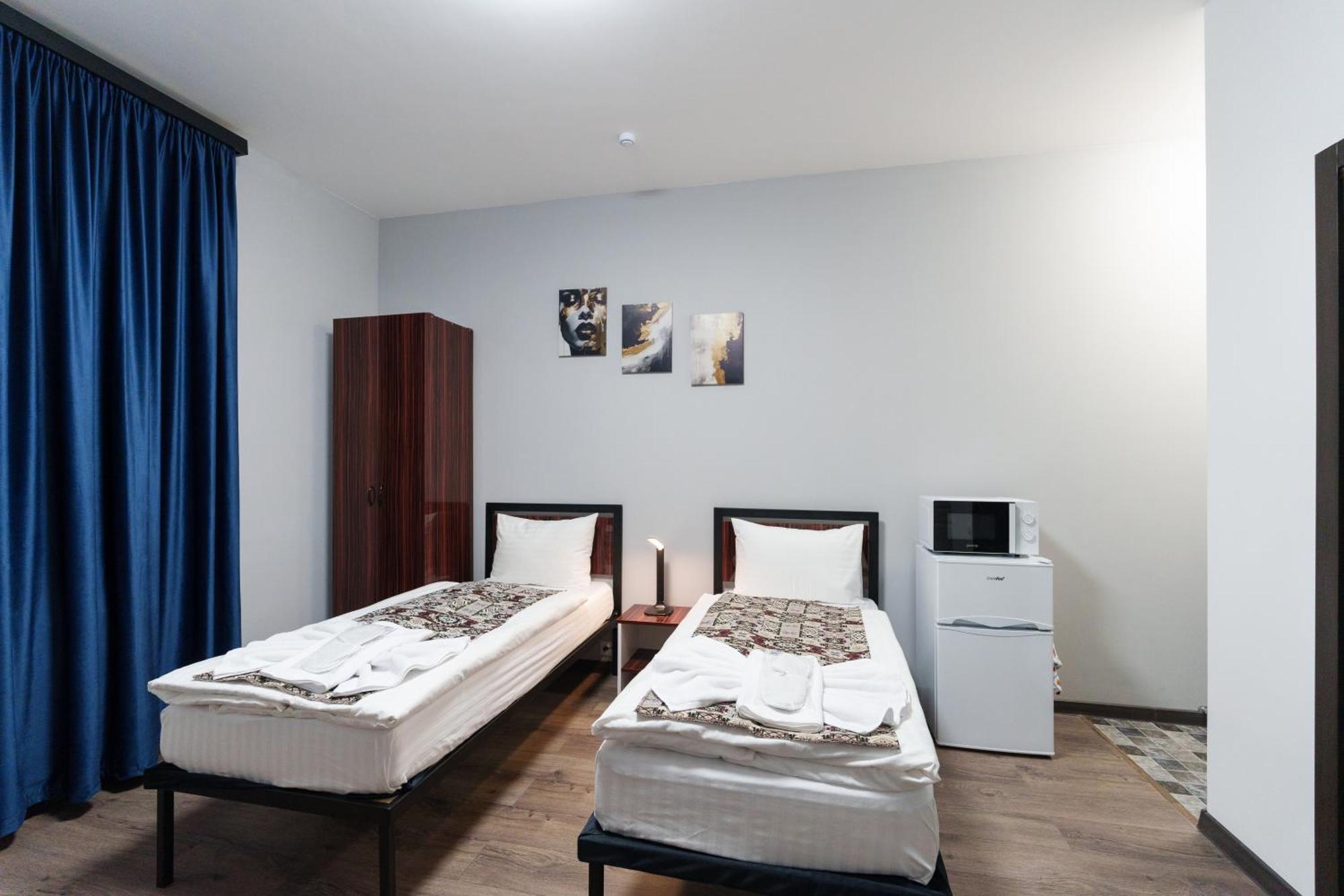 Gh Family Hotel Jerevan Buitenkant foto